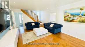 164 GAIL PARKS CRESCENT | Newmarket Ontario | Slide Image Five