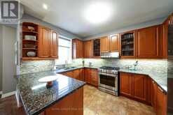 140 HUMBER FOREST COURT | Vaughan Ontario | Slide Image Sixteen