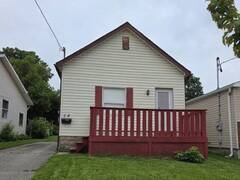 24 BOULLEE STREET London Ontario, N5Y 1T4