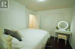 11 - 190 HARDING BOULEVARD | Richmond Hill Ontario | Slide Image Eleven