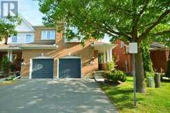 11 - 190 HARDING BOULEVARD | Richmond Hill Ontario | Slide Image Two