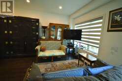 11 - 190 HARDING BOULEVARD | Richmond Hill Ontario | Slide Image Three