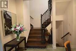 11 - 190 HARDING BOULEVARD | Richmond Hill Ontario | Slide Image Eight