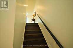 11 - 190 HARDING BOULEVARD | Richmond Hill Ontario | Slide Image Nine