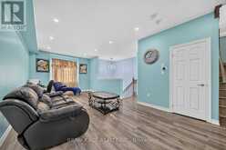 119 TAUCAR GATE | Bradford West Gwillimbury Ontario | Slide Image Eight