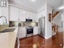 87 NOTTINGHAM DRIVE | Richmond Hill Ontario | Slide Image Twelve
