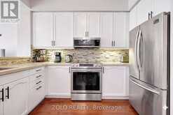 87 NOTTINGHAM DRIVE | Richmond Hill Ontario | Slide Image Thirteen