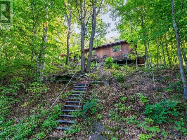 1030 MCCABE ROAD Baysville Ontario, P0B 1A0 - 3 Bedrooms Waterfront Home For sale