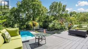 33 THORNY BRAE DRIVE | Markham Ontario | Slide Image Seventeen