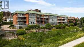 103 - 21 KEMPENFELT DRIVE | Barrie Ontario | Slide Image Twenty-seven