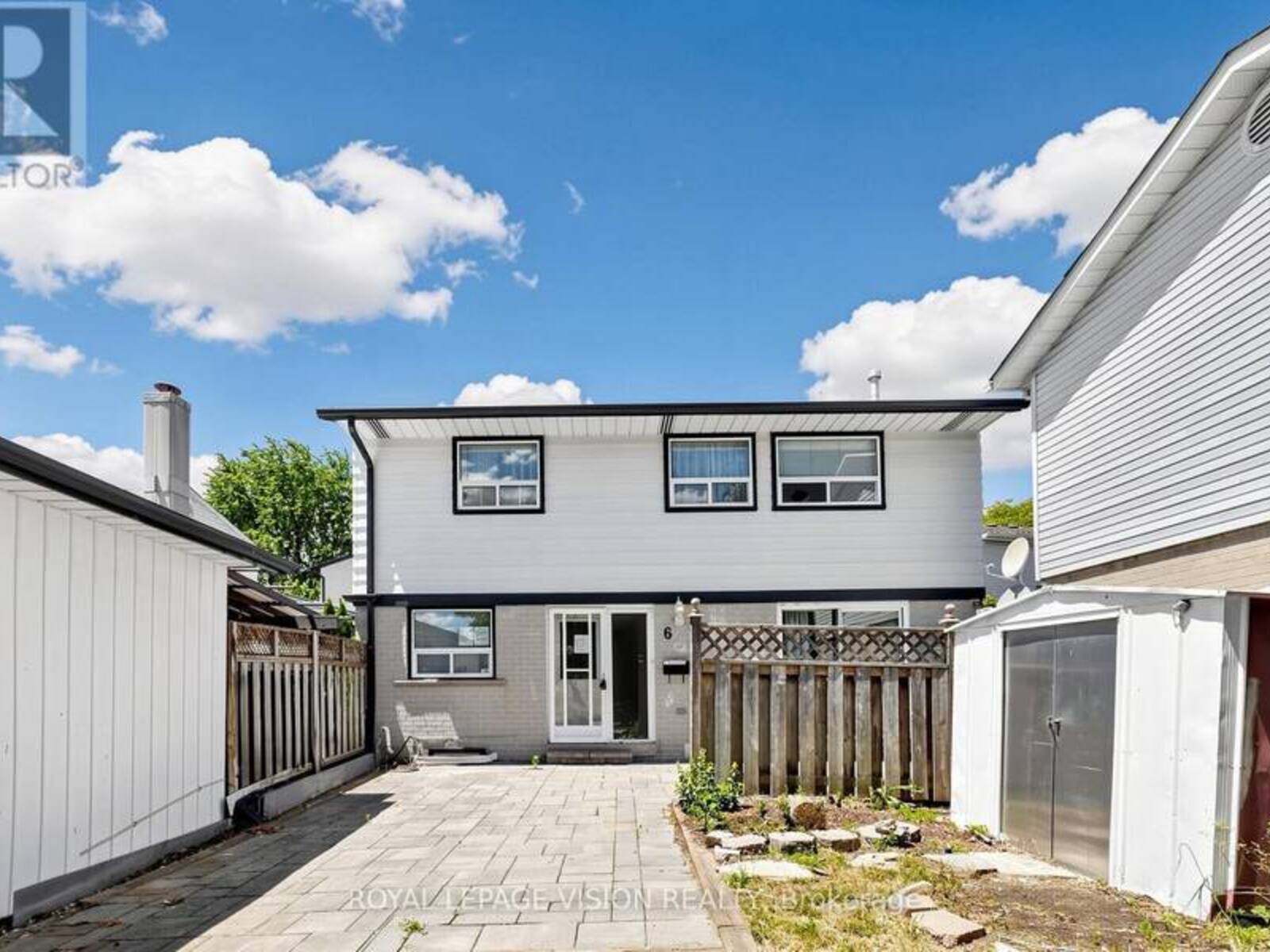 6 HECTOR COURT, Brampton, Ontario L6S 1P1