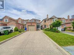 12 STAVERTON COURT Toronto Ontario, M1V 5G9