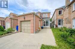 12 STAVERTON COURT | Toronto Ontario | Slide Image Two