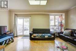 12 STAVERTON COURT | Toronto Ontario | Slide Image Six
