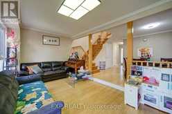 12 STAVERTON COURT | Toronto Ontario | Slide Image Nine