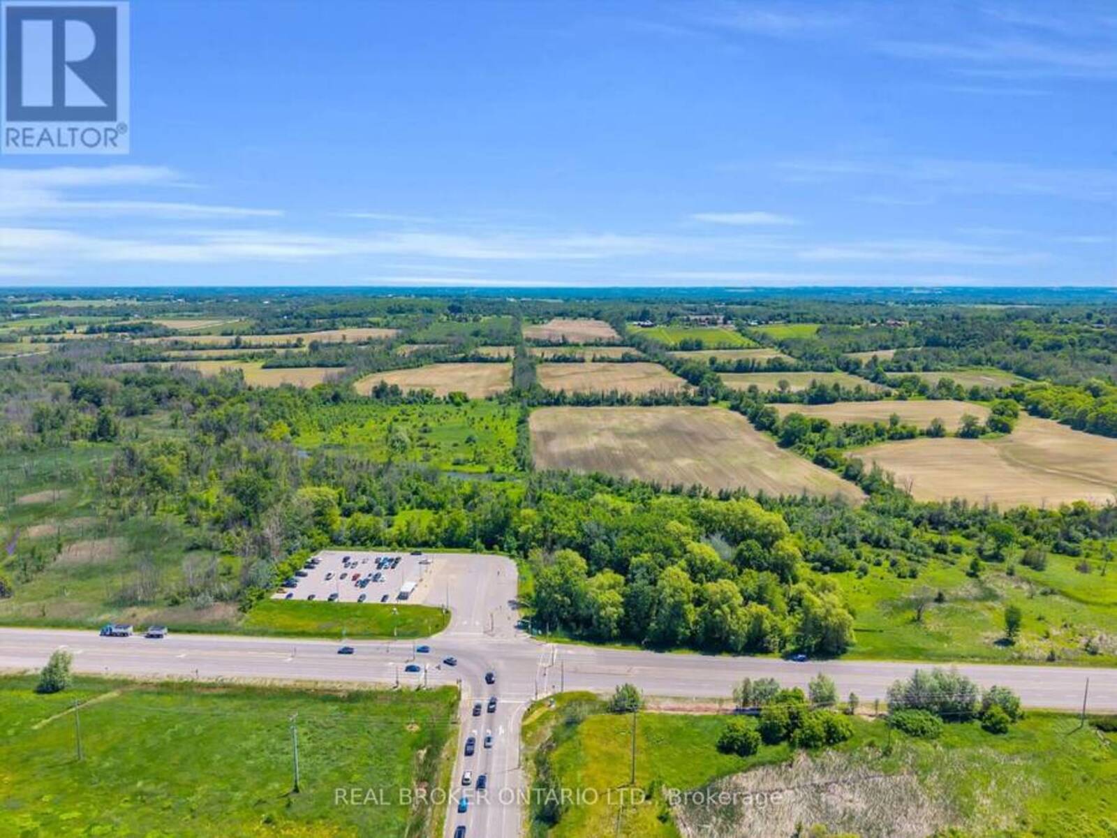 22413 WOODBINE AVENUE, East Gwillimbury, Ontario L4P 3E9
