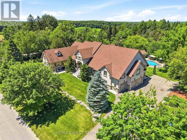 2 KINGSWOOD DRIVE King Ontario, L7B 1K8 - 9 Bedrooms Home For Sale