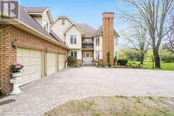 4 MILLS CIRCLE | Midhurst Ontario | Slide Image Five
