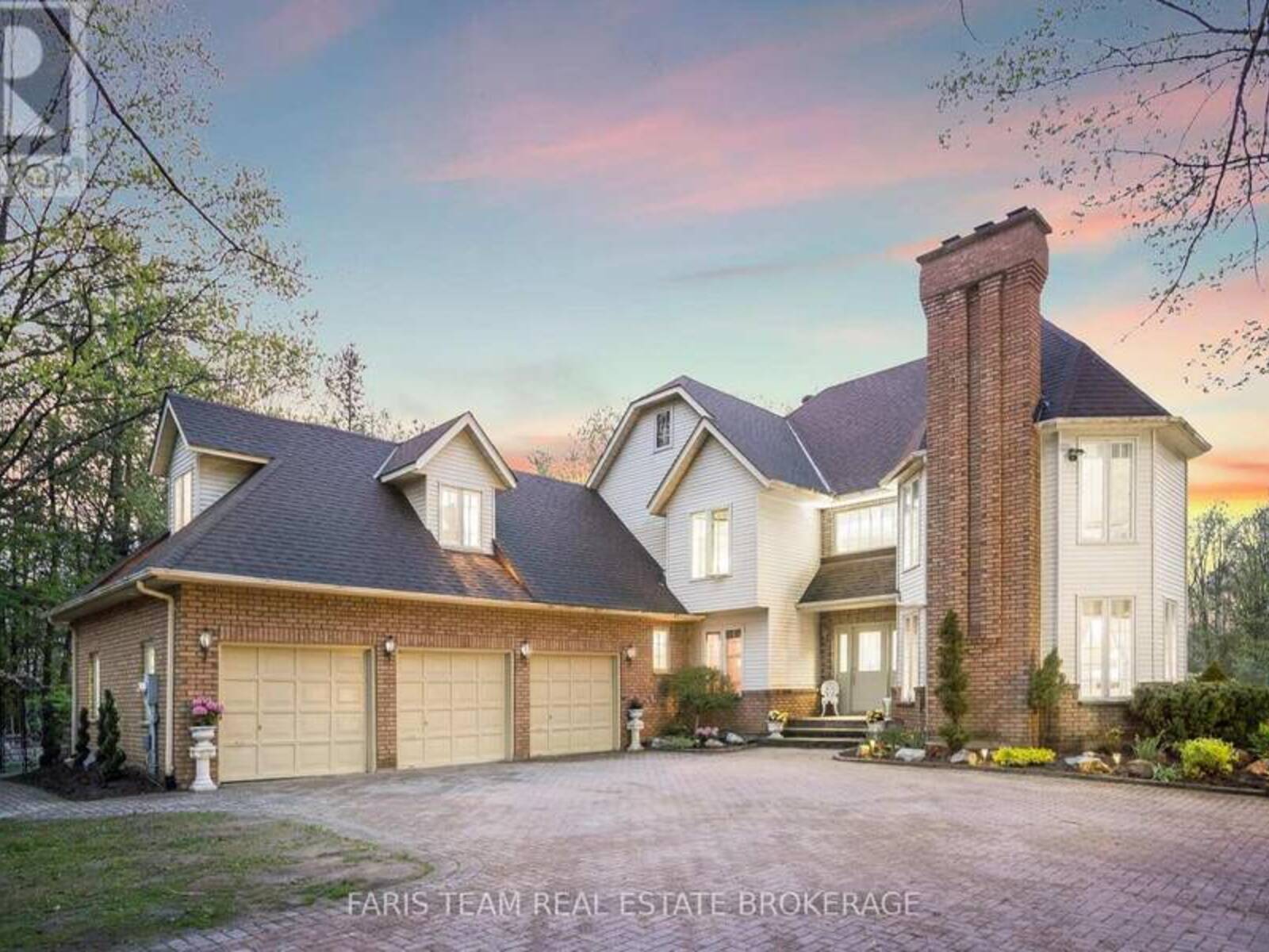 4 MILLS CIRCLE, Midhurst, Ontario L9X 0J7