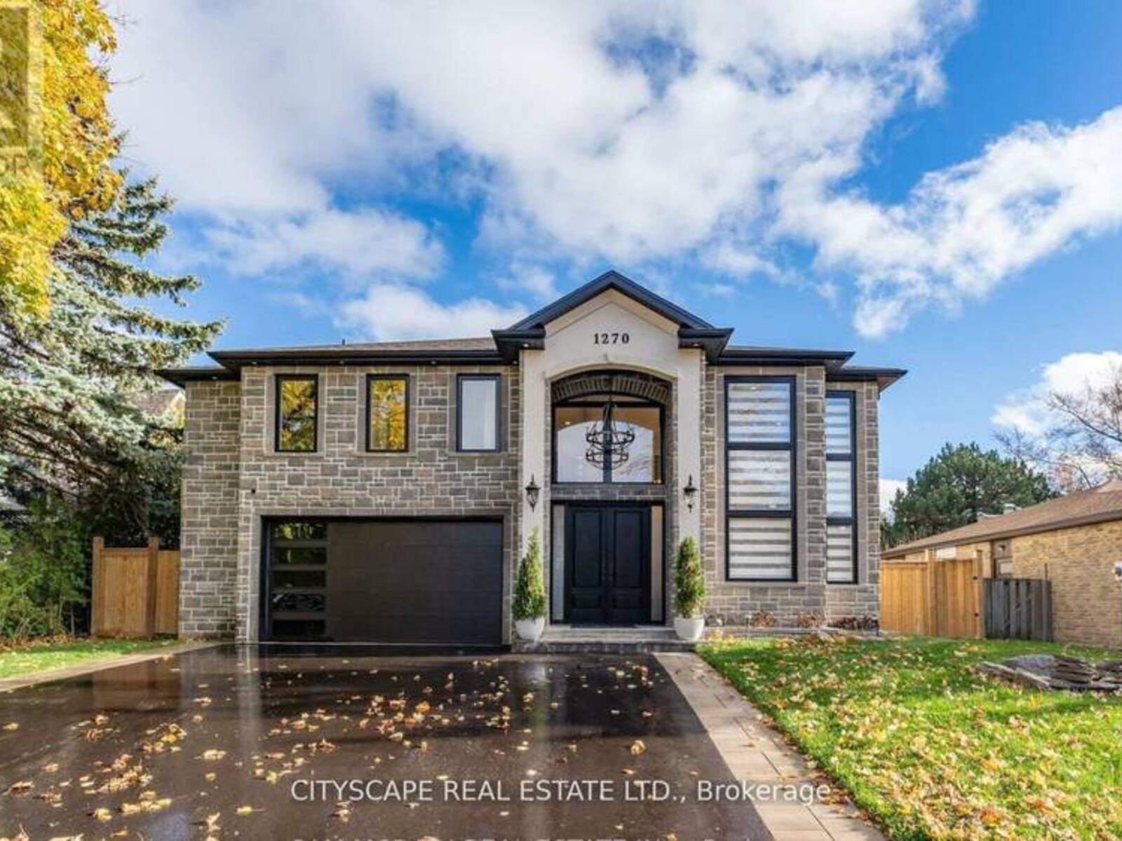 1270 SAGINAW CRESCENT, Mississauga, Ontario L5H 4B8