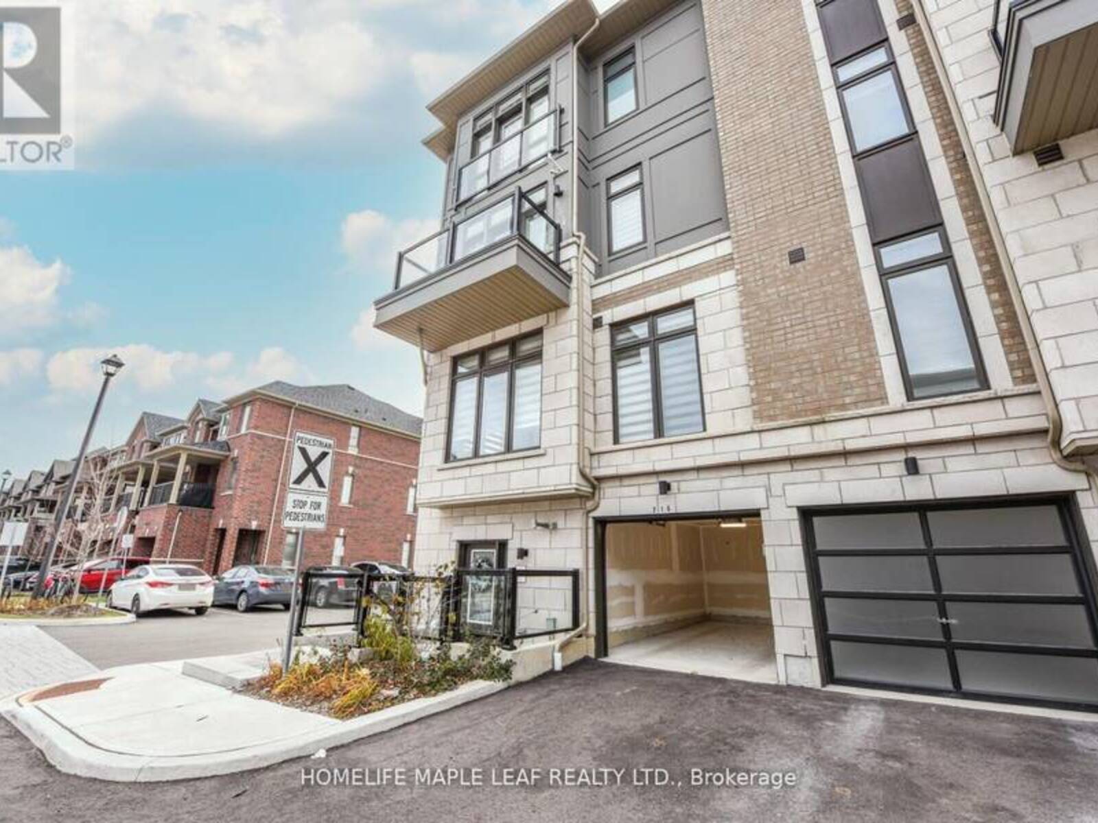 215 - 30 HALLIFORD PLACE, Brampton, Ontario L6P 4R1
