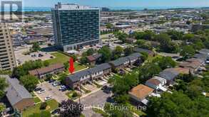 85 - 75 BERKINDALE DRIVE | Hamilton Ontario | Slide Image Thirty