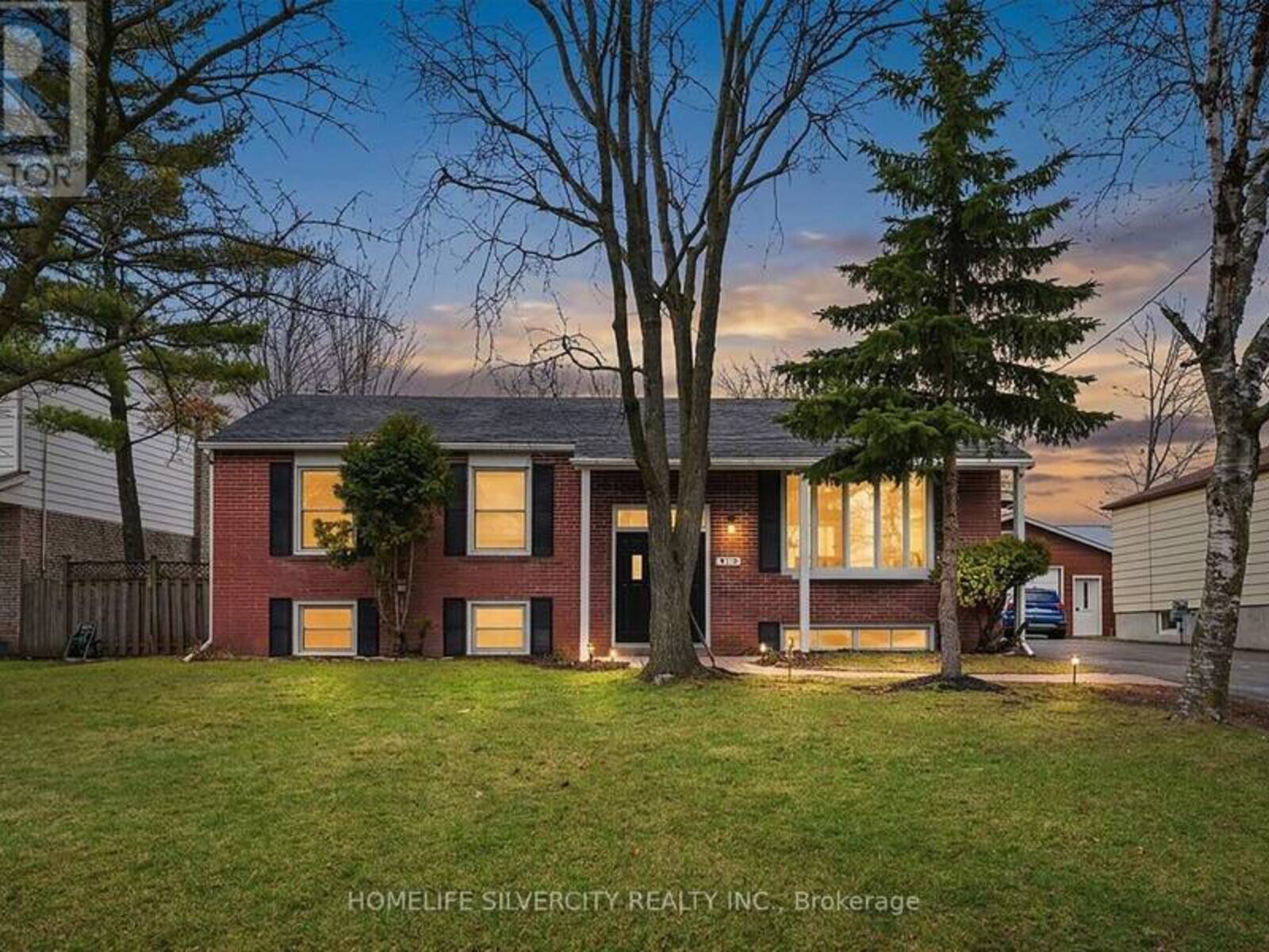 578 TRAFFORD CRESCENT, Oakville, Ontario L6L 3T3