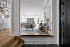 10 GRANGEMILL CRESCENT | Toronto Ontario | Slide Image Eight