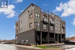 102 - 6705 CROPP STREET E | Niagara Falls Ontario | Slide Image Five