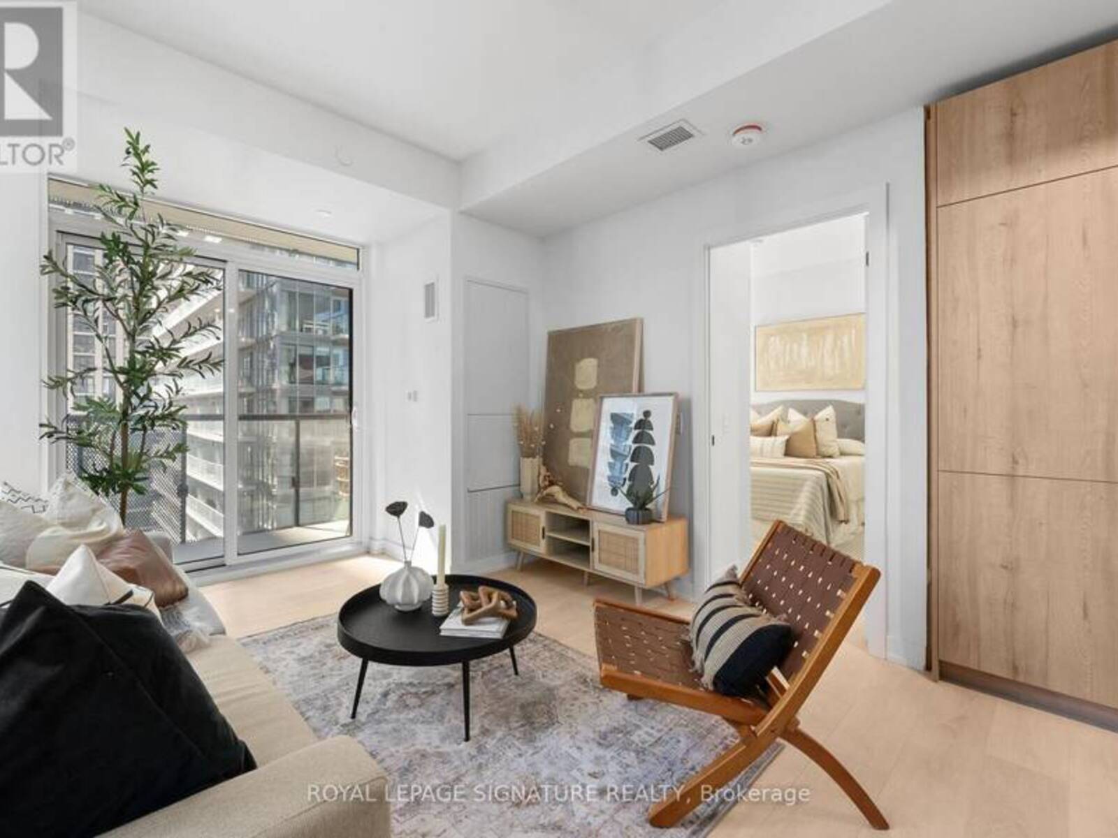 2502 - 117 BROADWAY AVENUE, Toronto, Ontario M4P 1V3