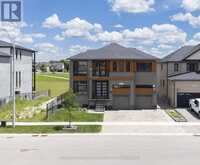 42 GRANDVILLE CIRCLE | Paris Ontario | Slide Image Two