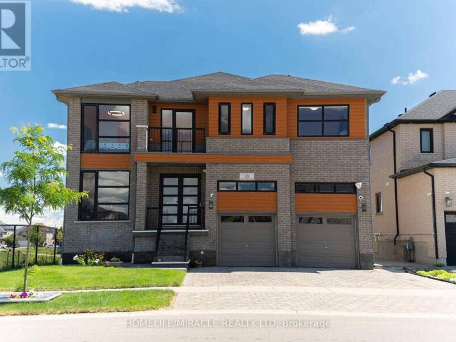 42 GRANDVILLE CIRCLE, Paris, Ontario N3L 0J3