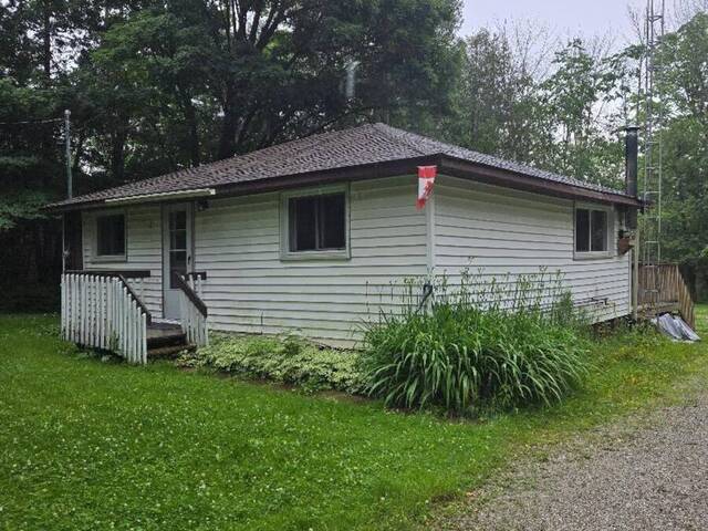 15 POPLAR CRESCENT Oro-Medonte Ontario, L0L 1T0 - 3 Bedrooms Home For Sale
