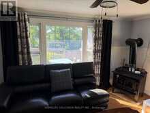 15 POPLAR CRESCENT | Oro-Medonte Ontario | Slide Image Three