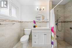 29 WESTWOOD LANE | Richmond Hill Ontario | Slide Image Sixteen