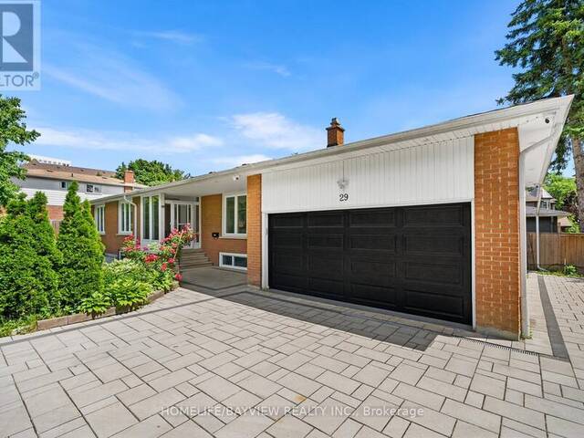 29 WESTWOOD LANE Richmond Hill Ontario, L4C 6X4 - 6 Bedrooms Home For Sale