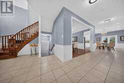 21 WOLF TRAIL CRESCENT | Richmond Hill Ontario | Slide Image Thirteen