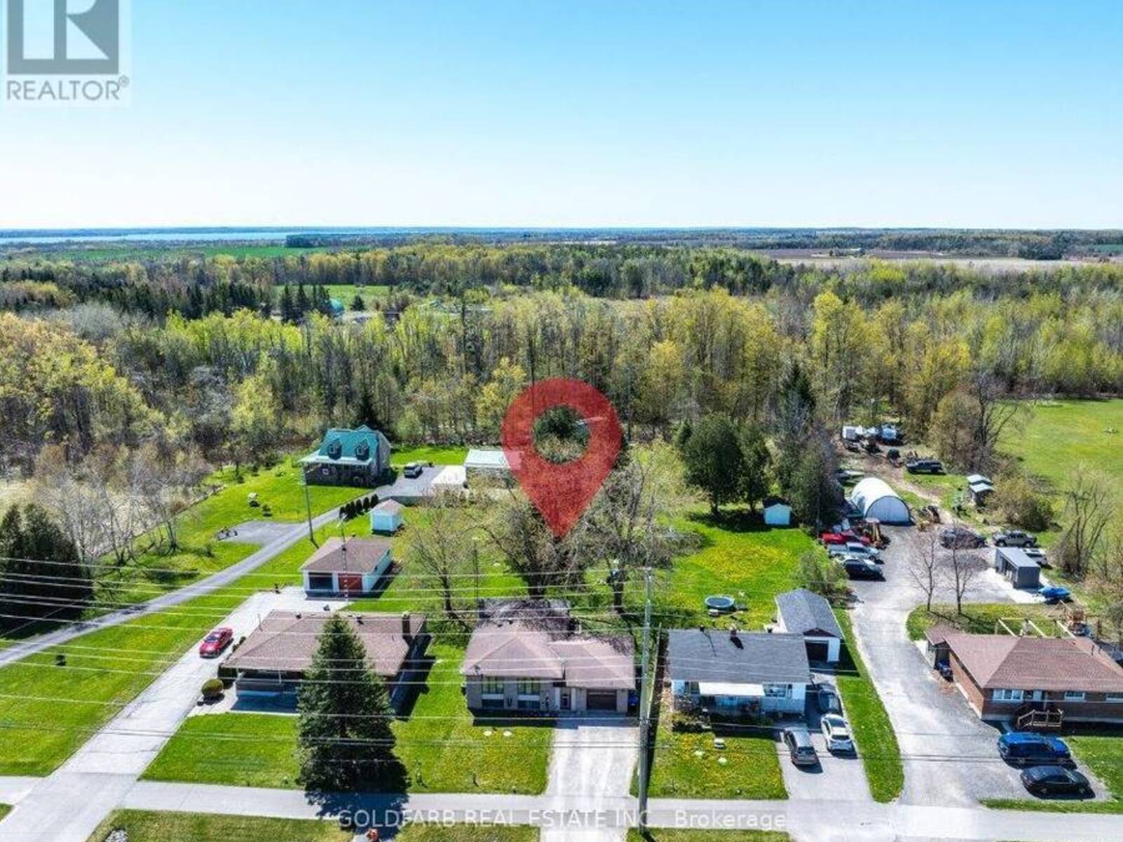 1635 INNISFIL BEACH ROAD, Alcona, Ontario L9S 4B3