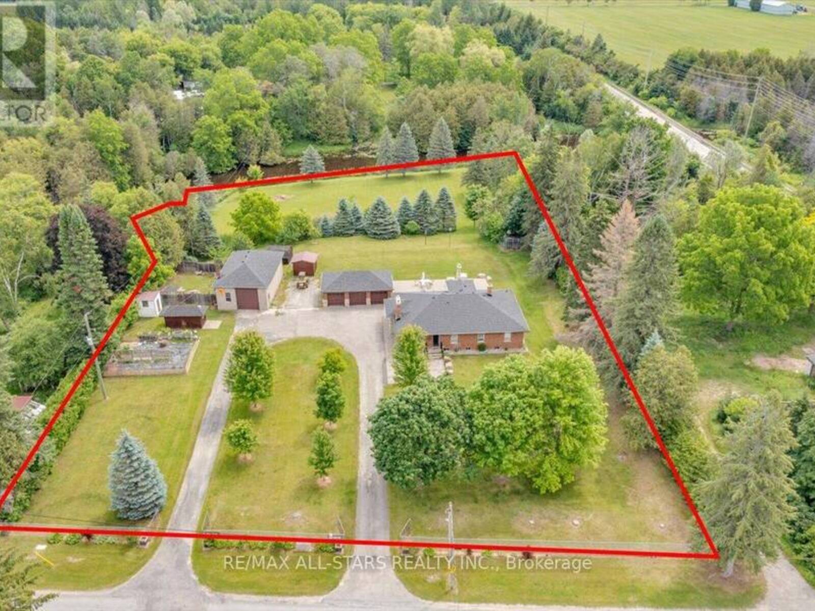 562 CATERING ROAD, Georgina, Ontario L0E 1R0