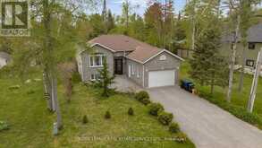 96 46TH STREET N | Wasaga Beach Ontario | Slide Image Four