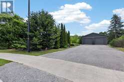 68 ROYAL OAK DRIVE | Barrie Ontario | Slide Image Three