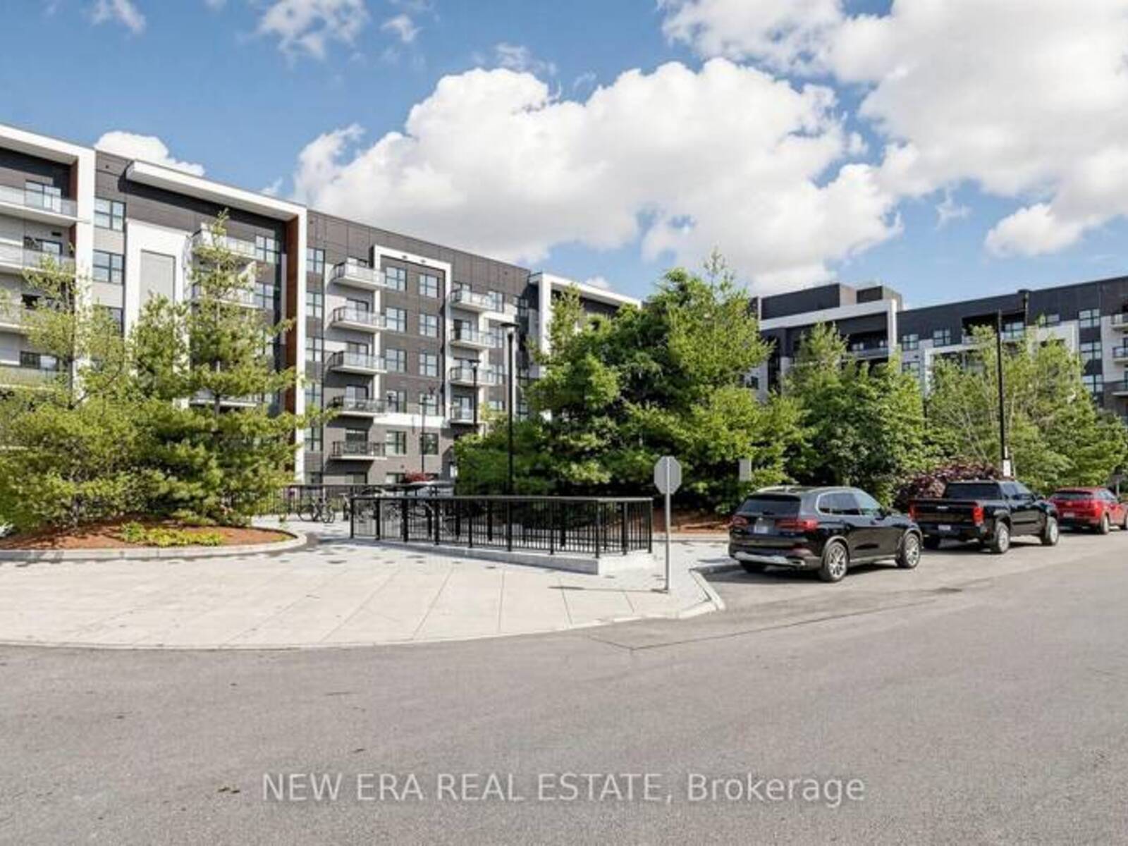 229 - 128 GROVEWOOD COMMON, Oakville, Ontario L6H 0X3