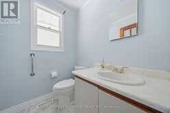 3 TWINOAKS CRESCENT | Hamilton Ontario | Slide Image Eight