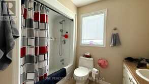 25 KENTUCKY AVENUE | Wasaga Beach Ontario | Slide Image Sixteen