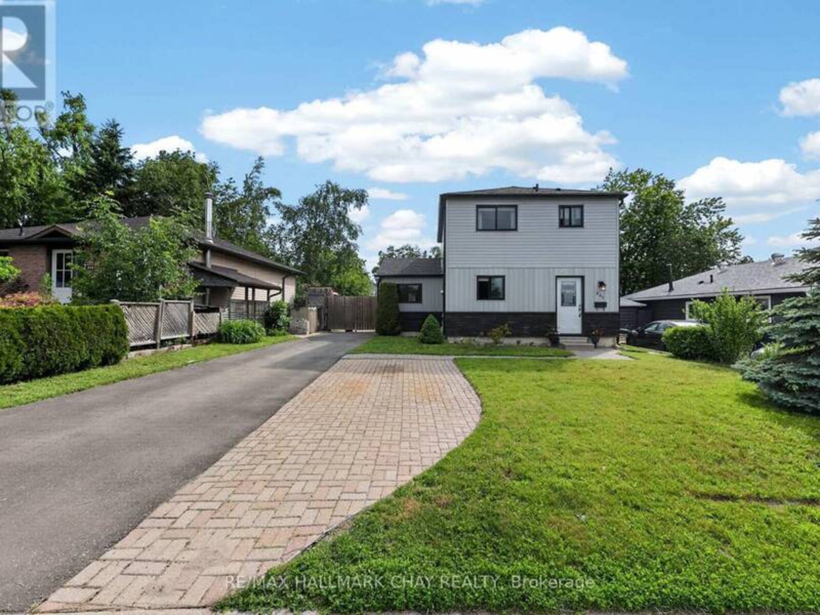 243 LETITIA STREET, Barrie, Ontario L4N 4Y7