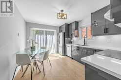 350 PICKERING CRESCENT | Newmarket Ontario | Slide Image Thirteen