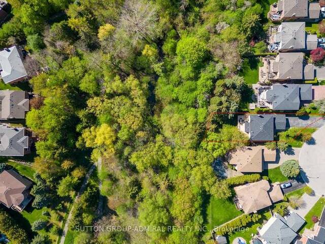 63 O'CONNOR CRESCENT Richmond Hill Ontario, L4C 7P8 - 6 Bedrooms Home For Sale