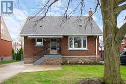 149 EAST 34TH STREET | Hamilton Ontario | Slide Image Two