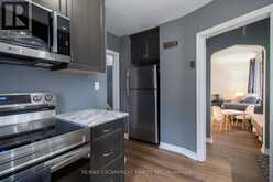 149 EAST 34TH STREET | Hamilton Ontario | Slide Image Eleven