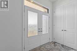 15 ABBEY CRESCENT | Barrie Ontario | Slide Image Three